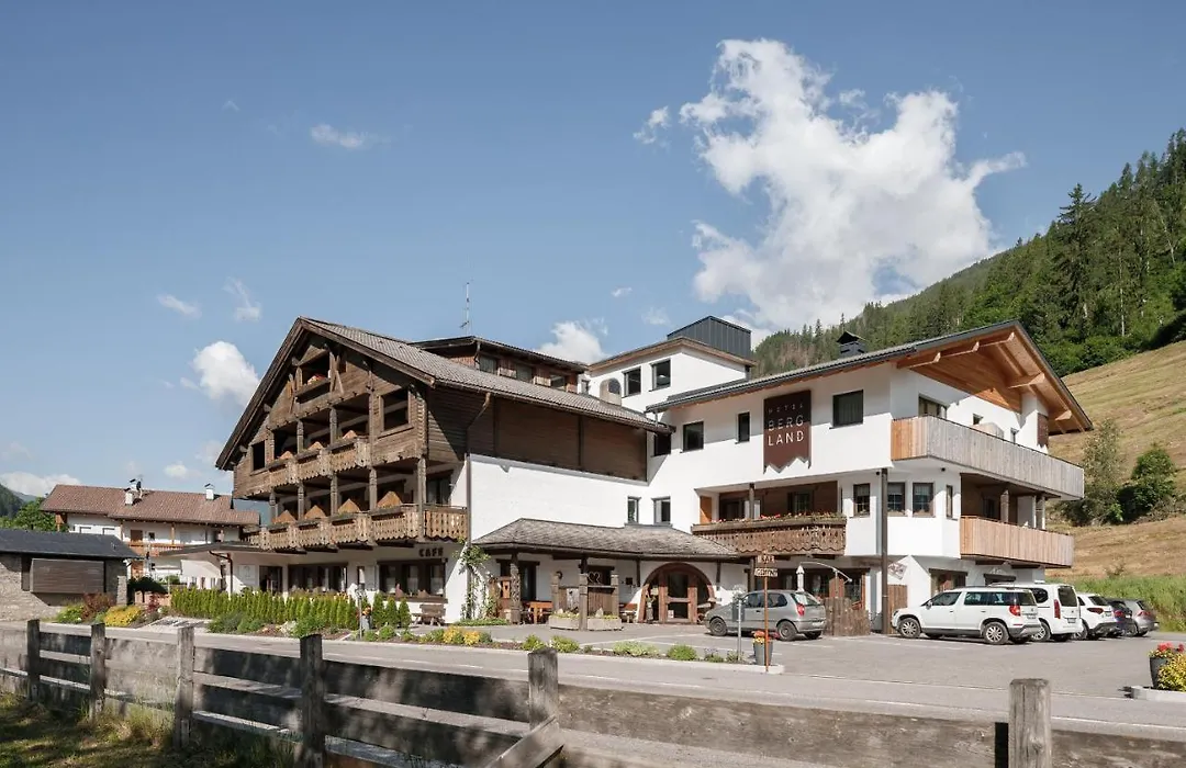 Hotel Bergland-1